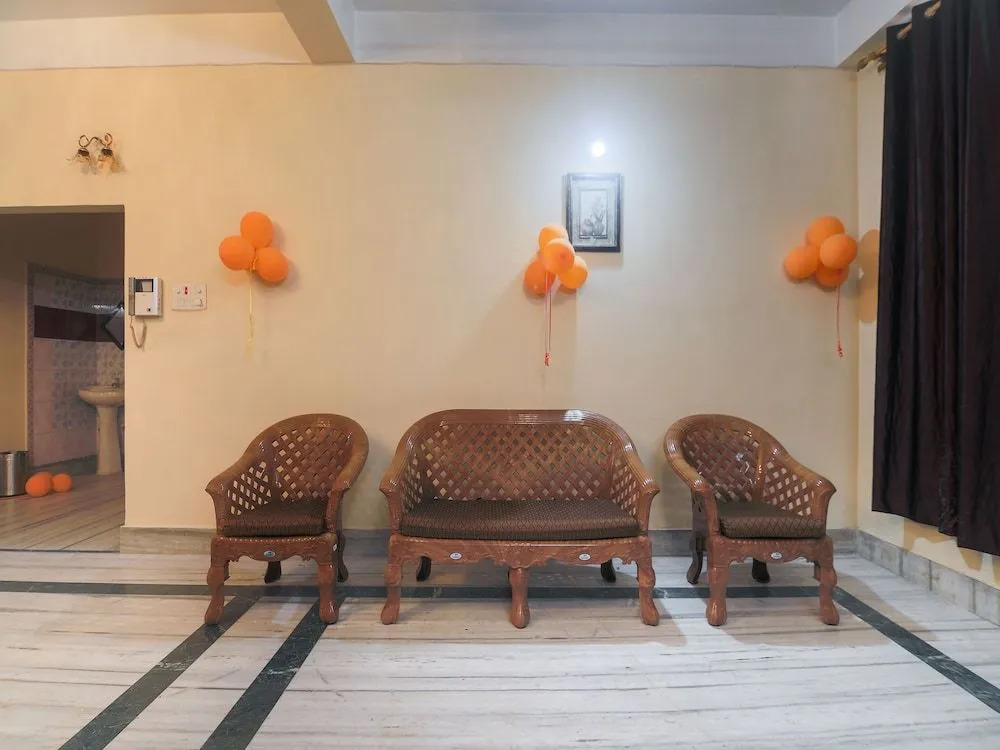 OYO Flagship 17077 Elegant Guest House