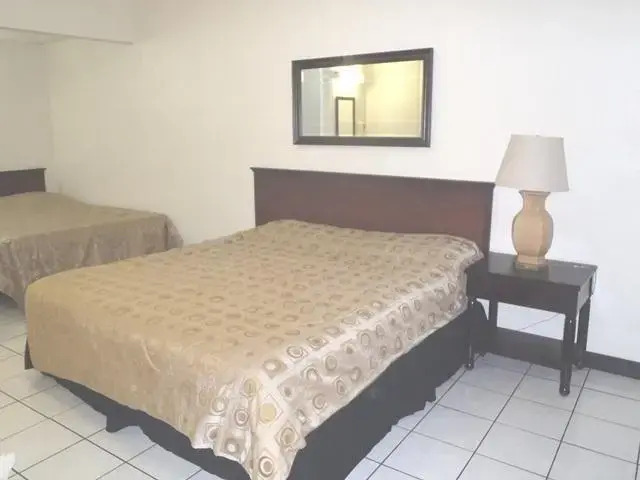 EconoStay Inn