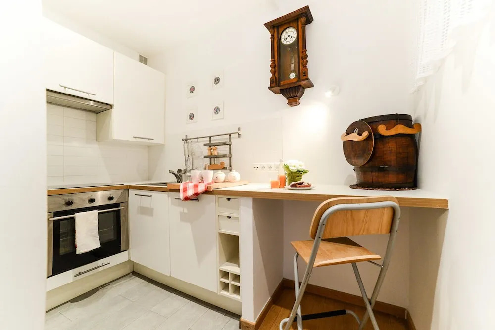 Sunny Apartment in the Old Town