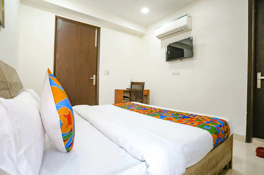 FabHotel Premium Rooms