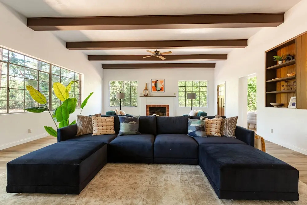 Fox Manor The Ultimate Fresno Getaway 5 Bedroom Home by RedAwning