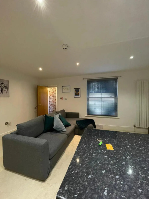 Beach Retreat, Stones Throw Away from Beach