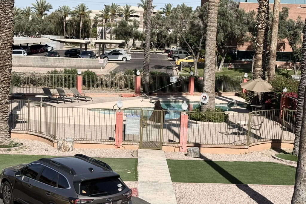 Howard Johnson by Wyndham Phoenix Airport/Downtown Area