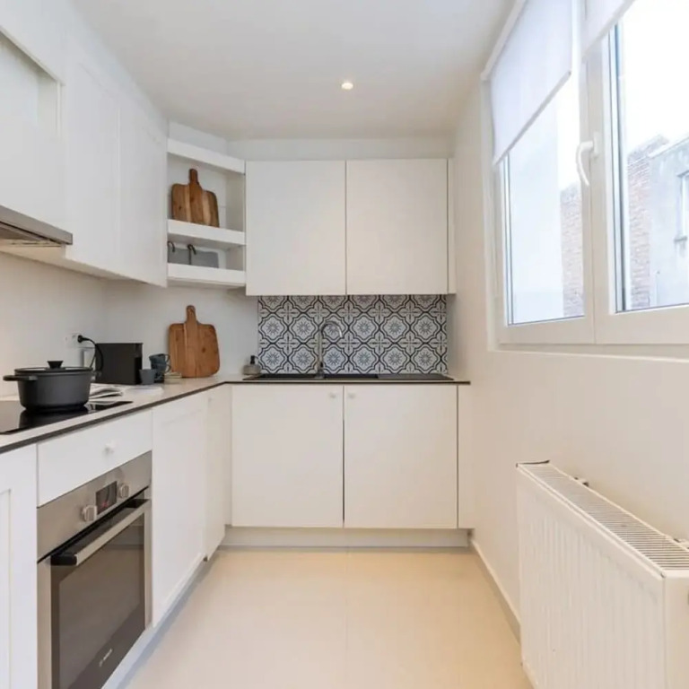 Stylish Duplex Apartment in a Renovated Town House