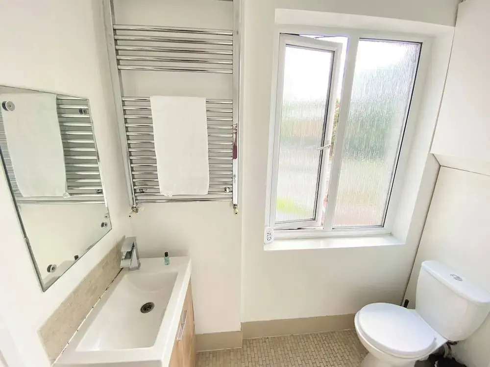 Cozy Croydon Apartment With Central Heating & Free Parking