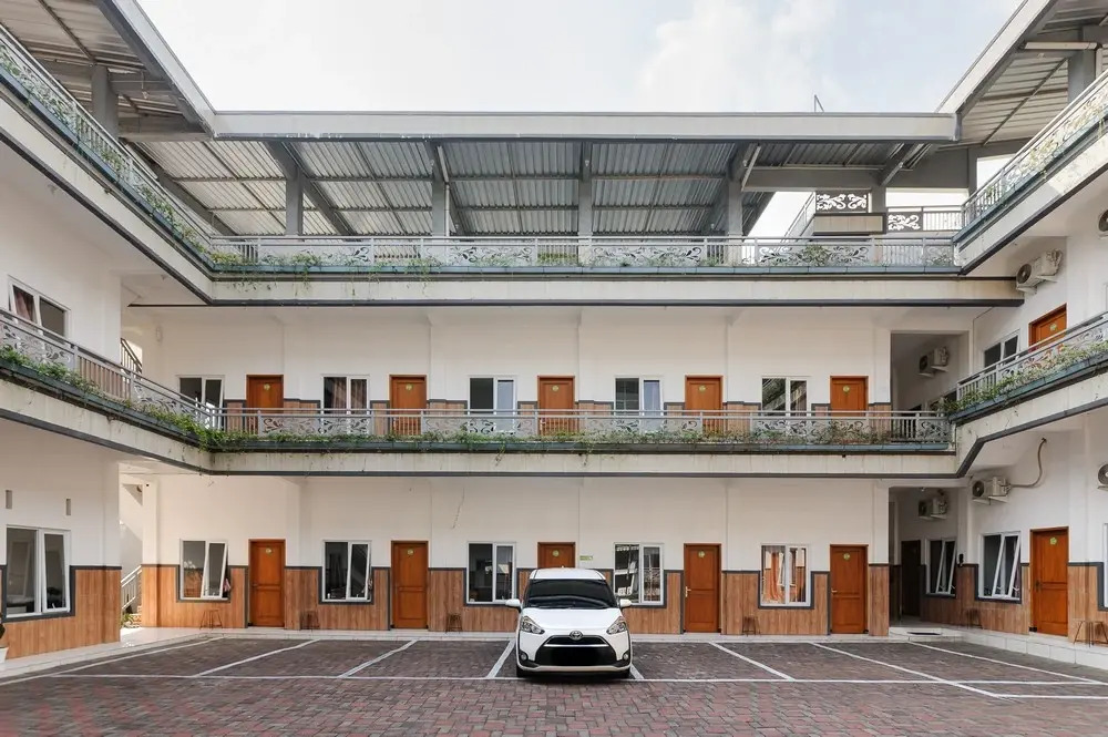 Urbanview Hotel Sky Batu Malang by RedDoorz