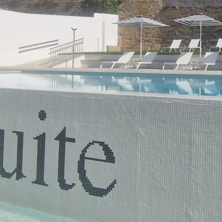 La Suite Hotel