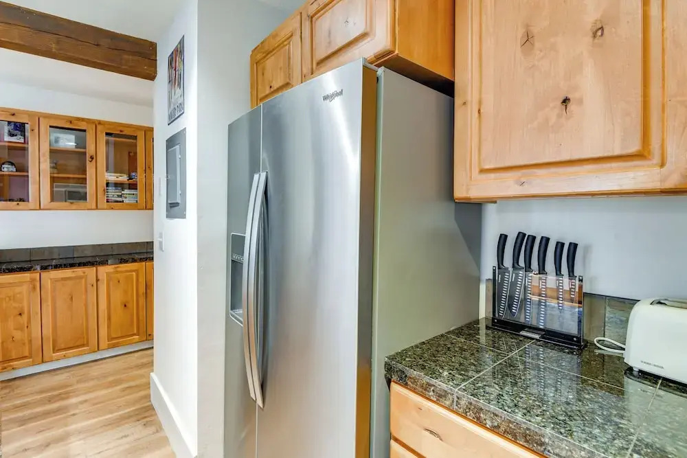 Ketchum Condo w/ Deck < 1 Mi to Sun Valley Resort!