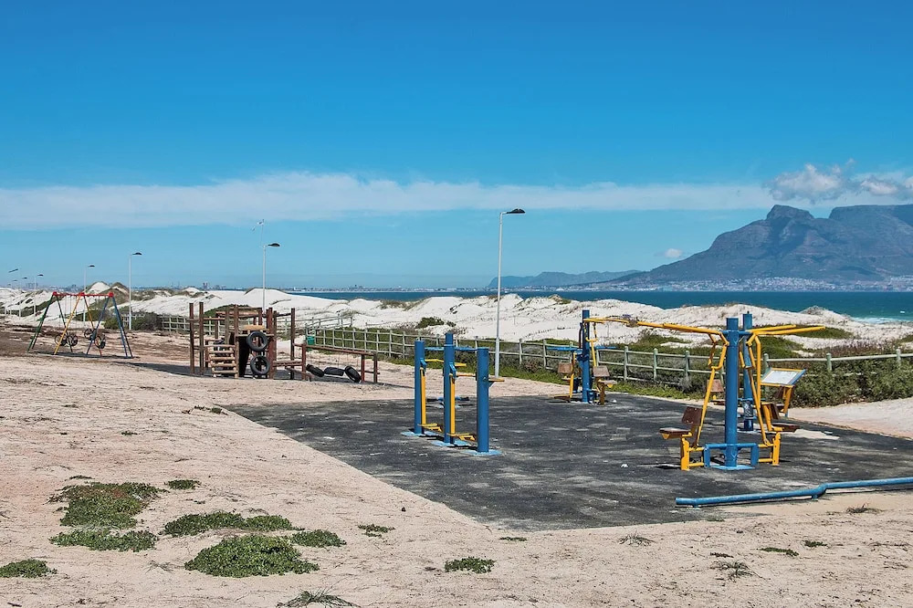 Big Bay Beach Club 98
