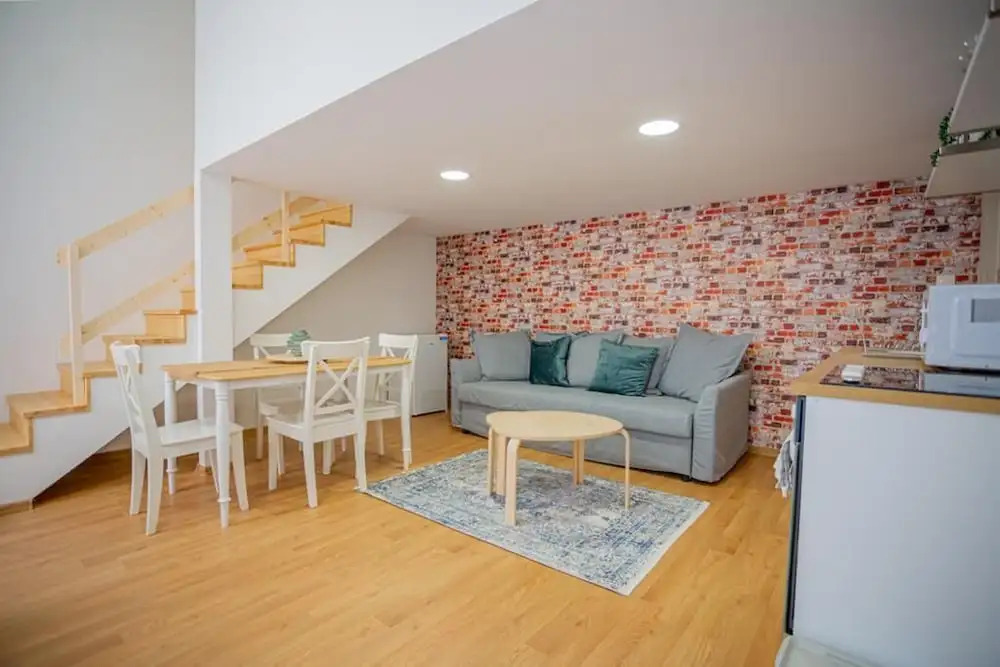 Boutique apartment in the party street