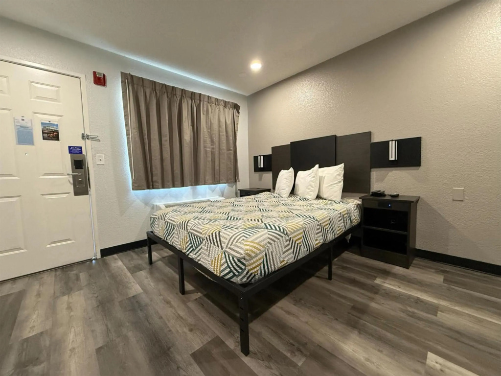 Motel 6-Seattle, WA - South