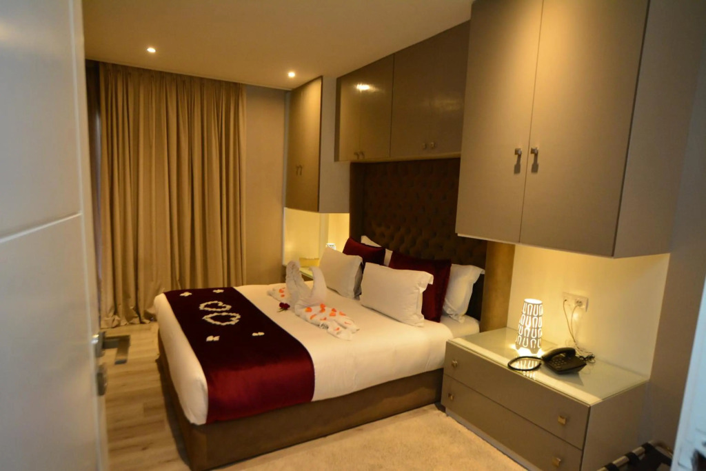 RENT-INN Suites Hotel