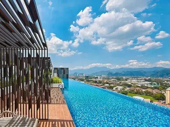 Ipoh Horizon Skypool Town Suites 4-11pax by IWH Suites