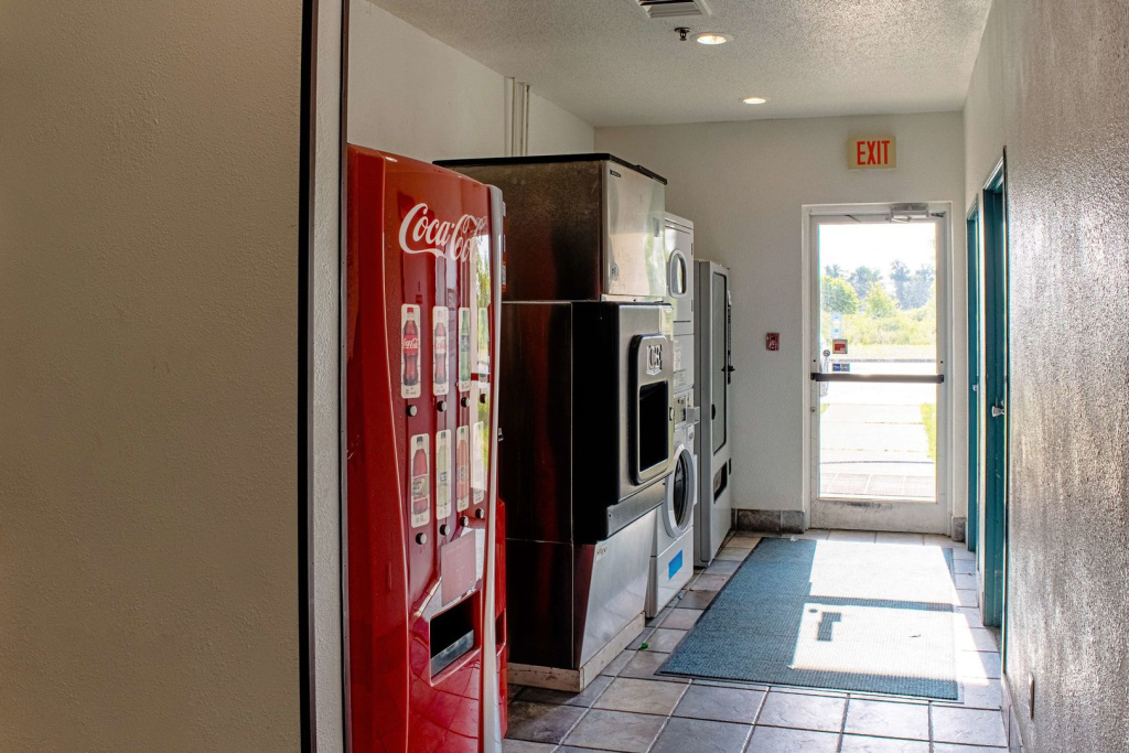 Motel 6-Seymour, IN - North