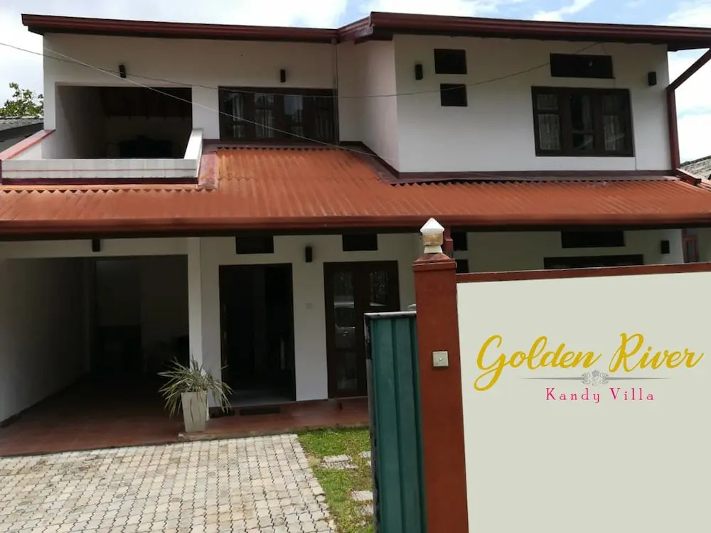 Golden River Kandy Villa