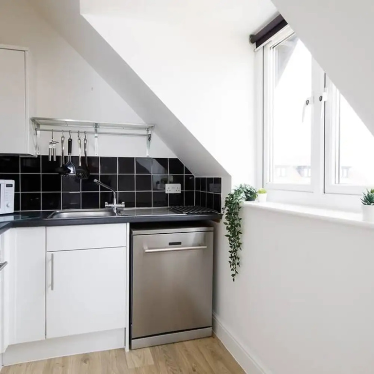 Lovely Selsey Apartment With sea Views Sleeps 4