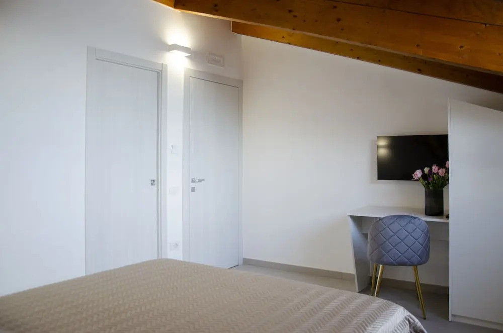 Donna Elena Rooms