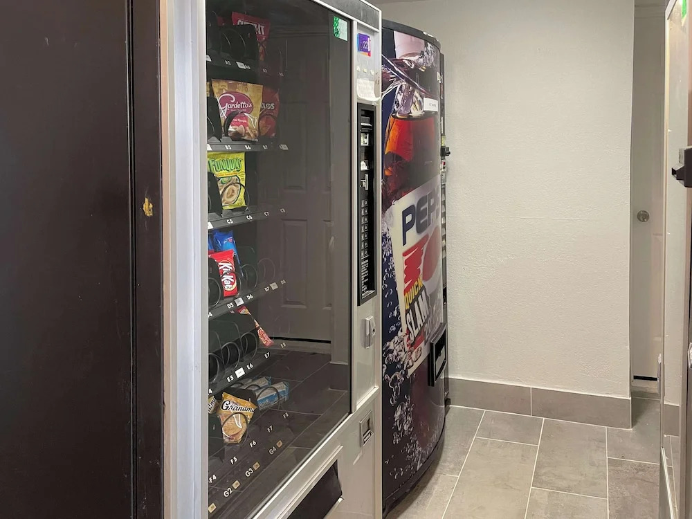 Studio 6 Tulsa OK Central