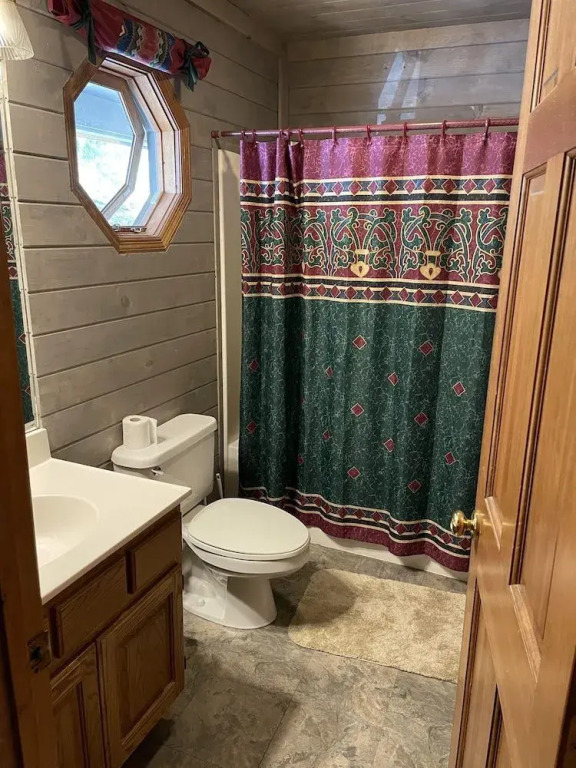 Hey Diddle Diddle 3 Bedroom Cabin by RedAwning
