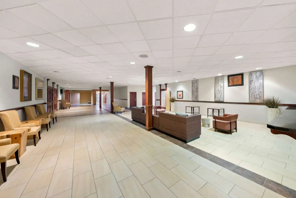 Suburban Studios, Kearney