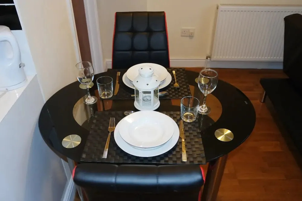 Top Floor Studio Next to Clapham Junction Station
