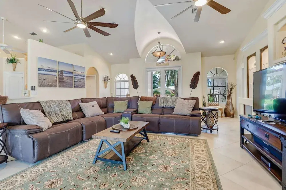 833 Monticello Ct