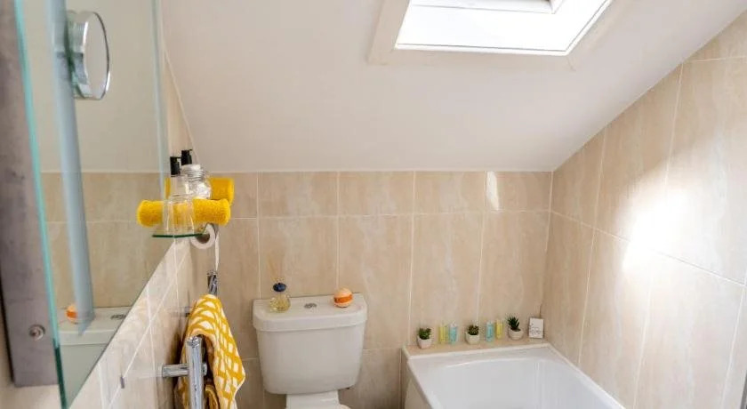 Coral Gables Guesthouse & Campsite