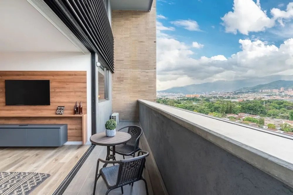 Go Living Suites - 708