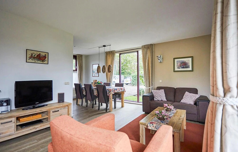 Nice Home in Heinkenzand With Wifi and 3 Bedrooms