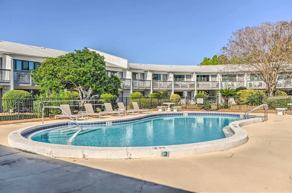 Santa Rosa Beach Studio Condo < 1 Mi to Beach