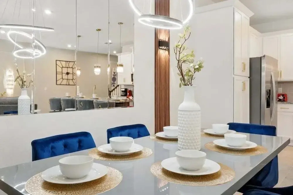 Beautiful Chic Radiance Home With Pool 5 Bedroom Townhouse