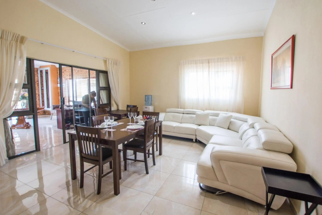 HoyoHoyo Acorns Lodge