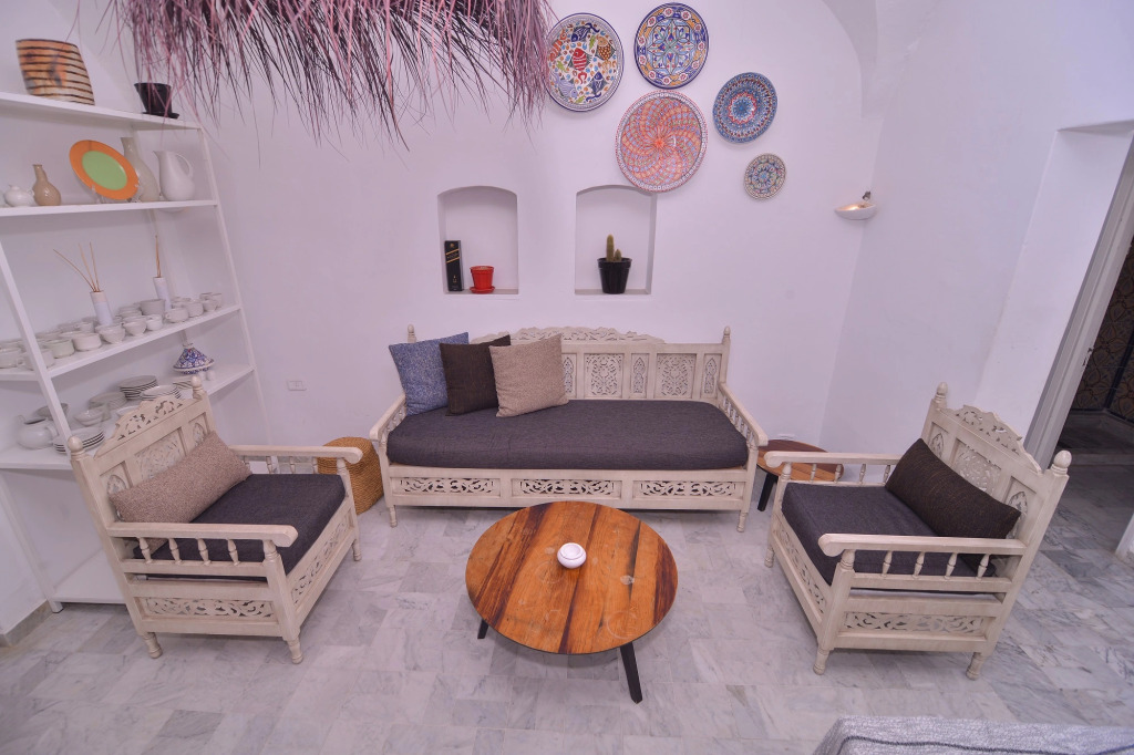 Airbetter - Fabulous Stay at Villa Skander Hammamet with Pool