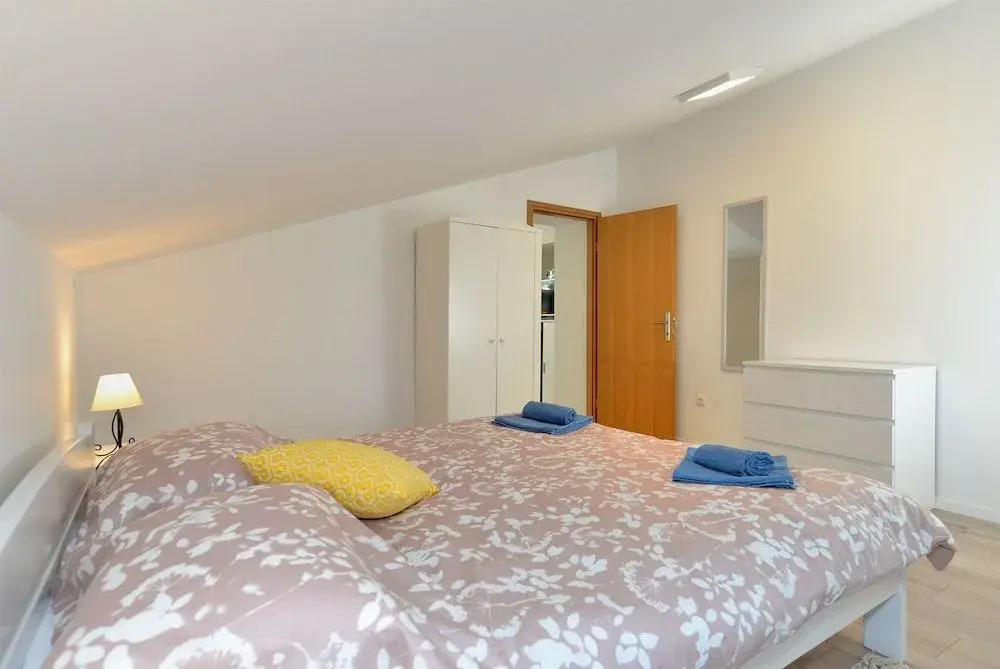 Apartment 1845