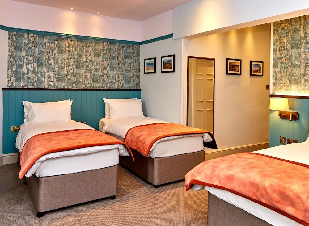 Anglesey Arms Hotel