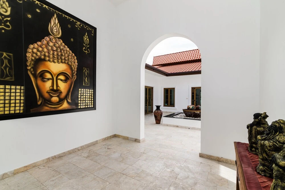 Luxury 5 Bedroom Villa in Beautiful Banyan Resort