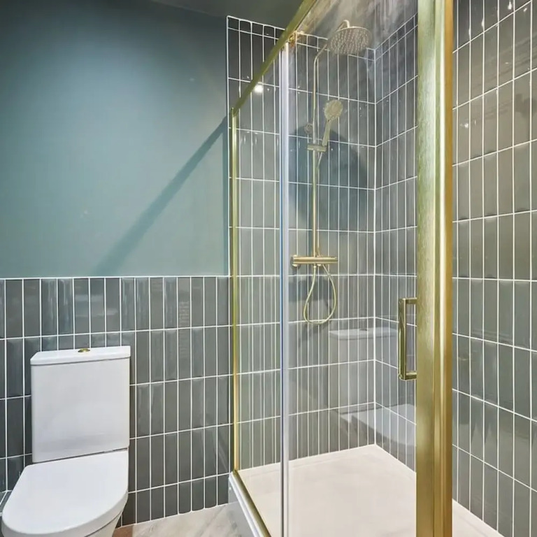 Host Stay Kittiwake House