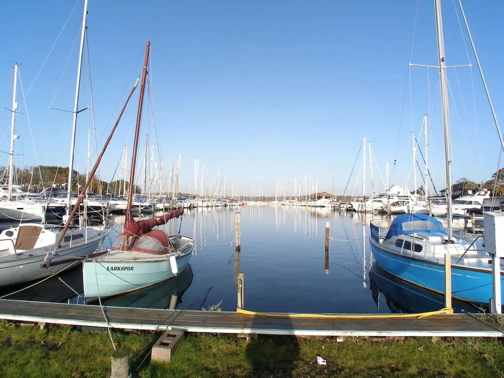 Stylish One Bed Annexe Near Marina and Beaches