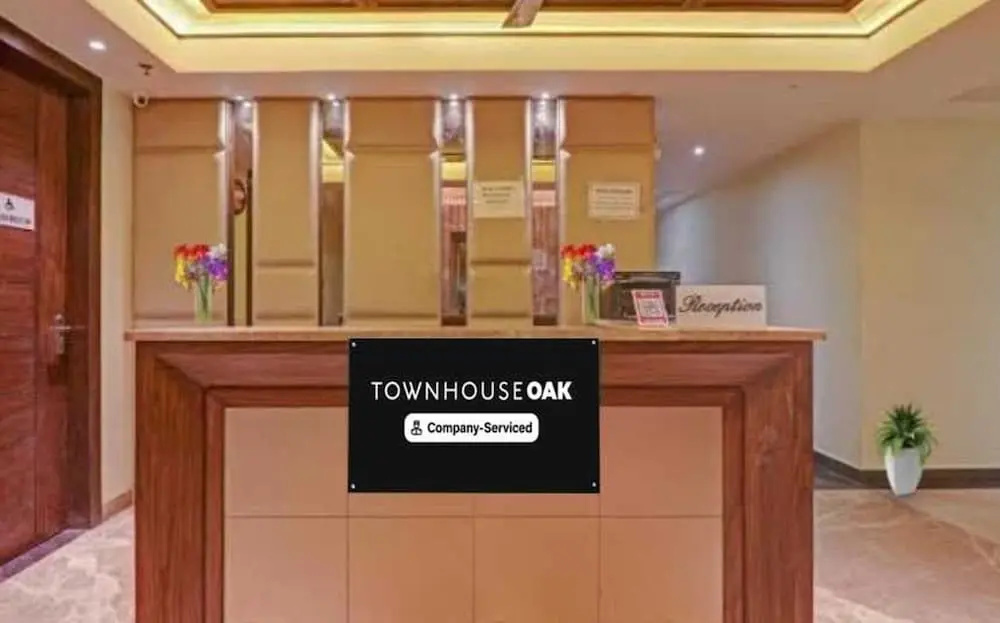 Townhouse Oak IIT Kanpur Metro Station