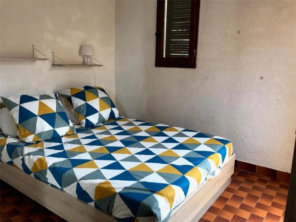 Villa 2 Pièces Climatisée avec Terrasse, Face à la Mer, Parking Privé, Proche Commerces et Plage - FR-1-81-343