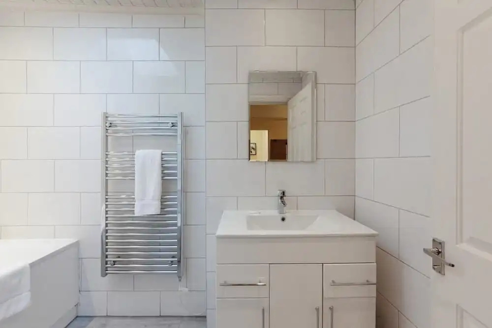 Spacious, Bright 3 Bed in South Kensington