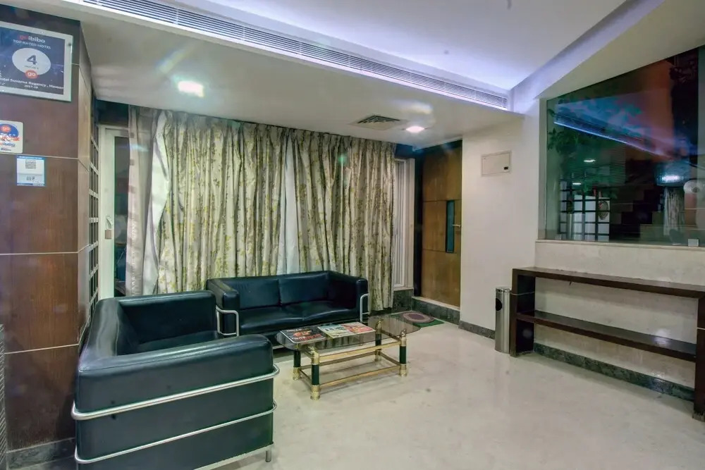 OYO 29625 Suvarna Regency