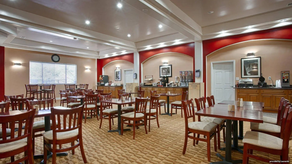 Best Western Plus Yosemite Way Station