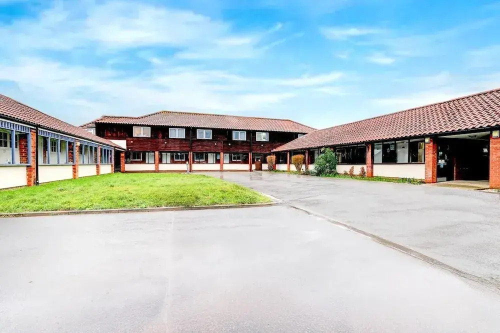 Rivenhall Garden Hotel