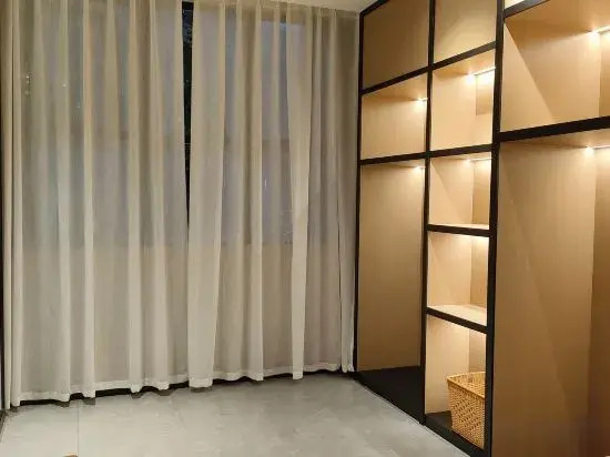 Eye Hotel
