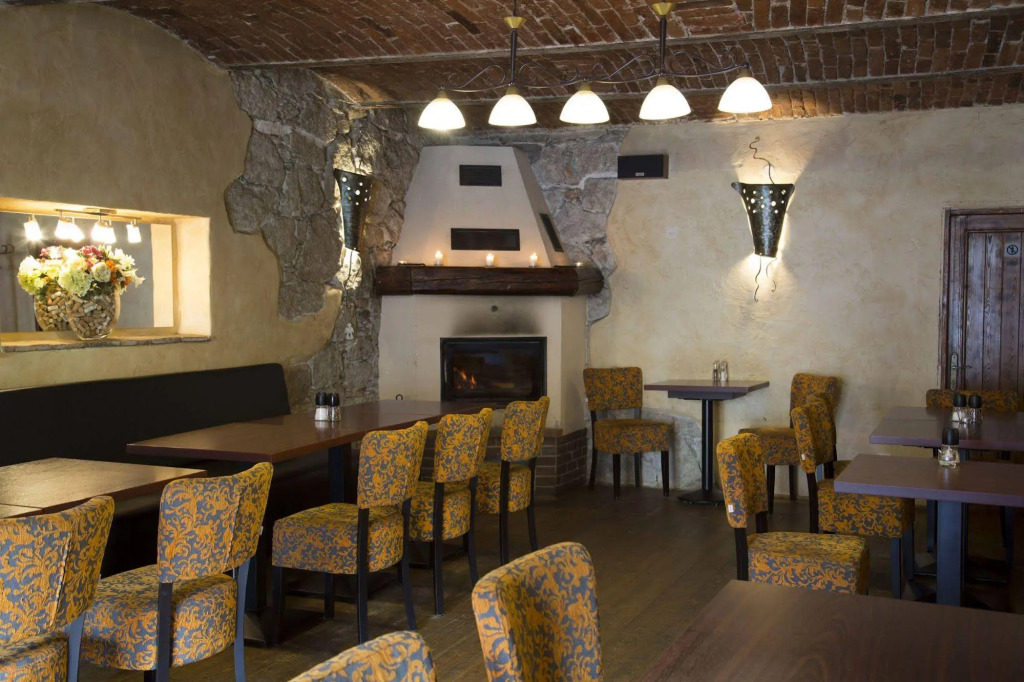 Lomnice Hotel & Restaurant