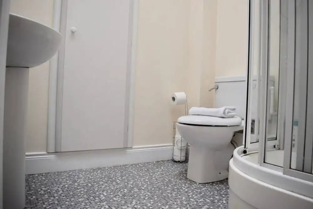 Peaceful 2 Bedroom Flat Beside Silicon Docks