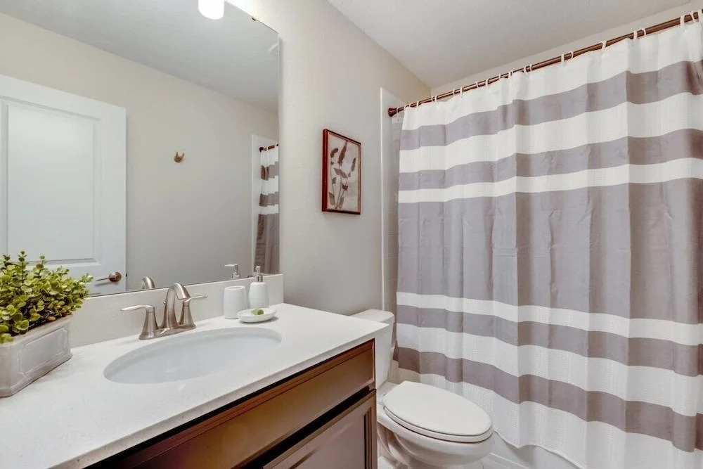 Cruden Court Villa 8805