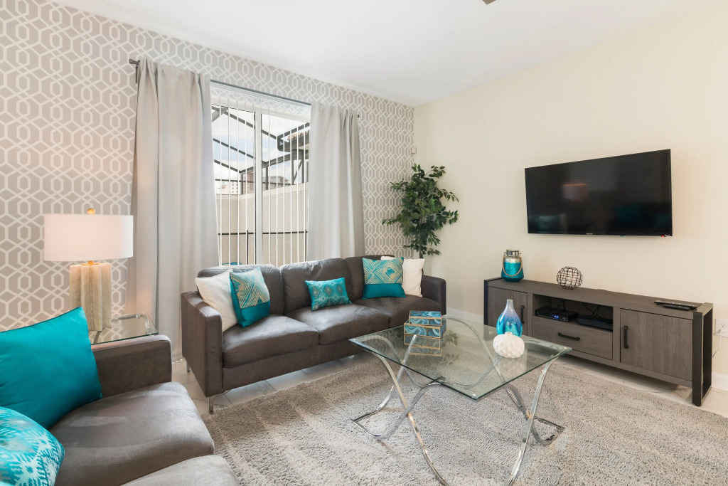 4 Bedrooms 3 Bathrooms Storey Lake 4829 Rc