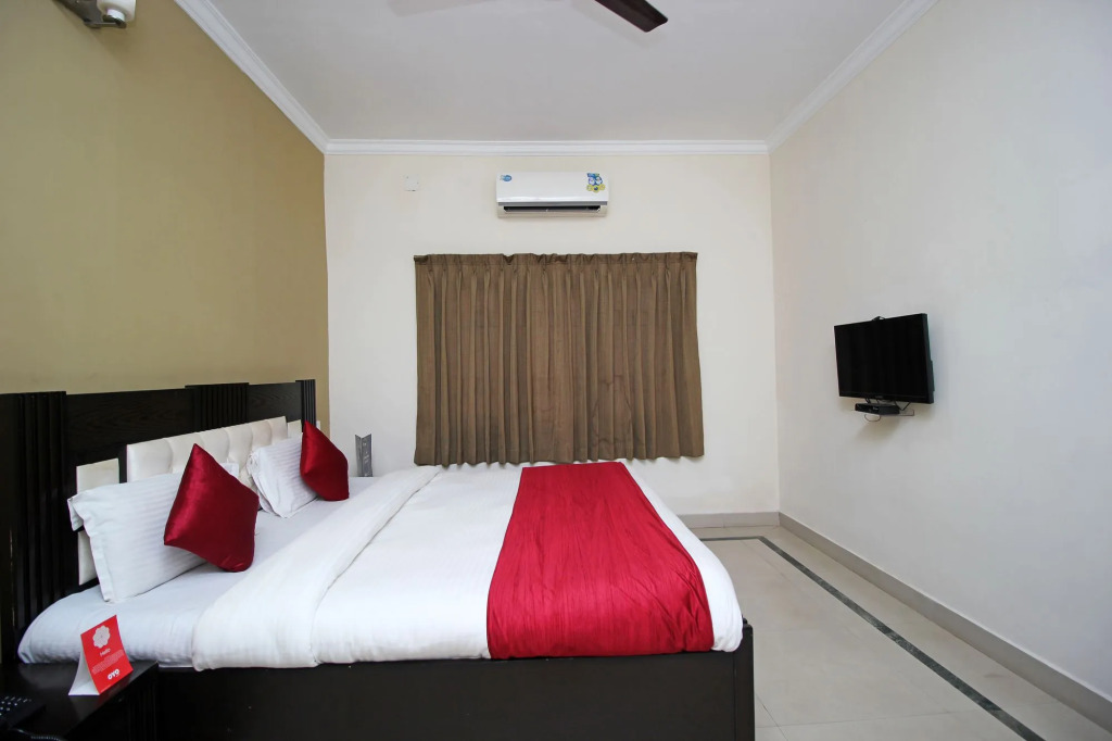Super Hotel O Sai Leela